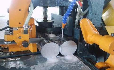 东湖卧式带锯床的送料方式有哪几种？